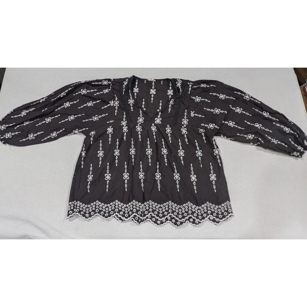 Kings Road Blouse Womens Medium Black Excellent Embroidered Eyelet Peasant Top - Picture 1 of 5